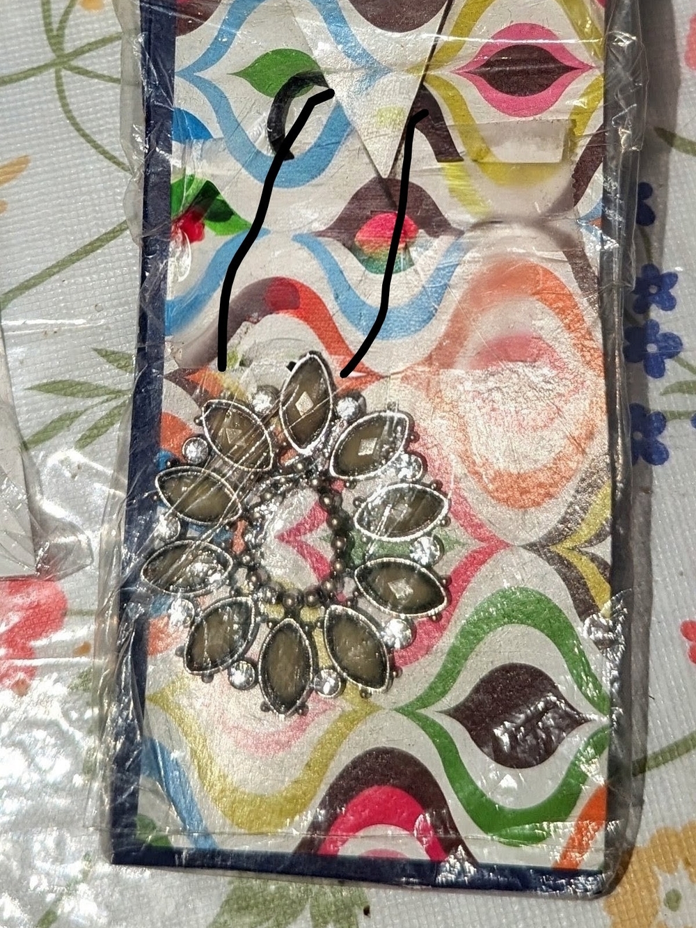 Floral Frame Pendant Necklace in Olive and Silver-Tone